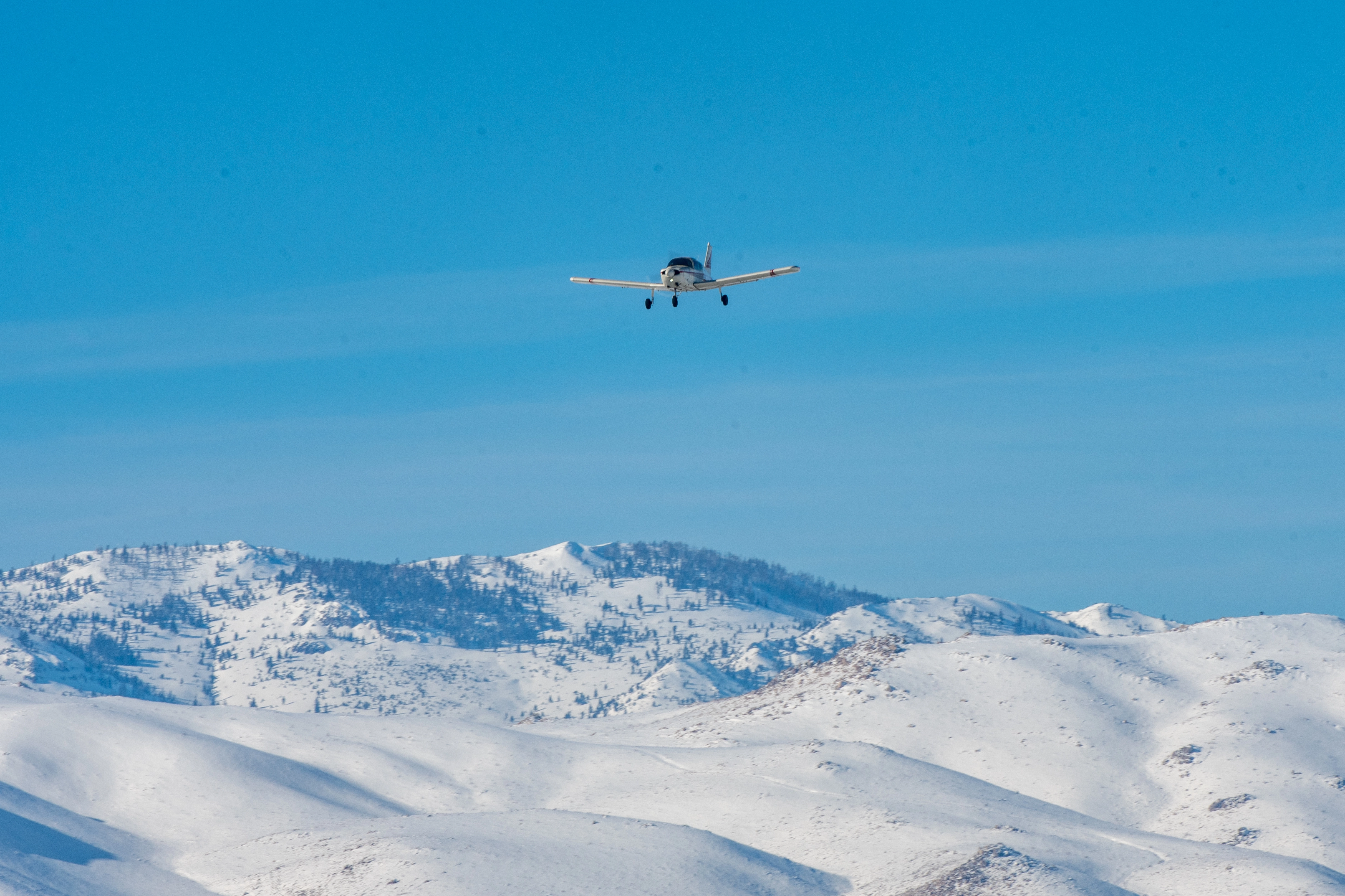 Mastering the Skies: Why Mountain Flying Training Elevates Every Pilot